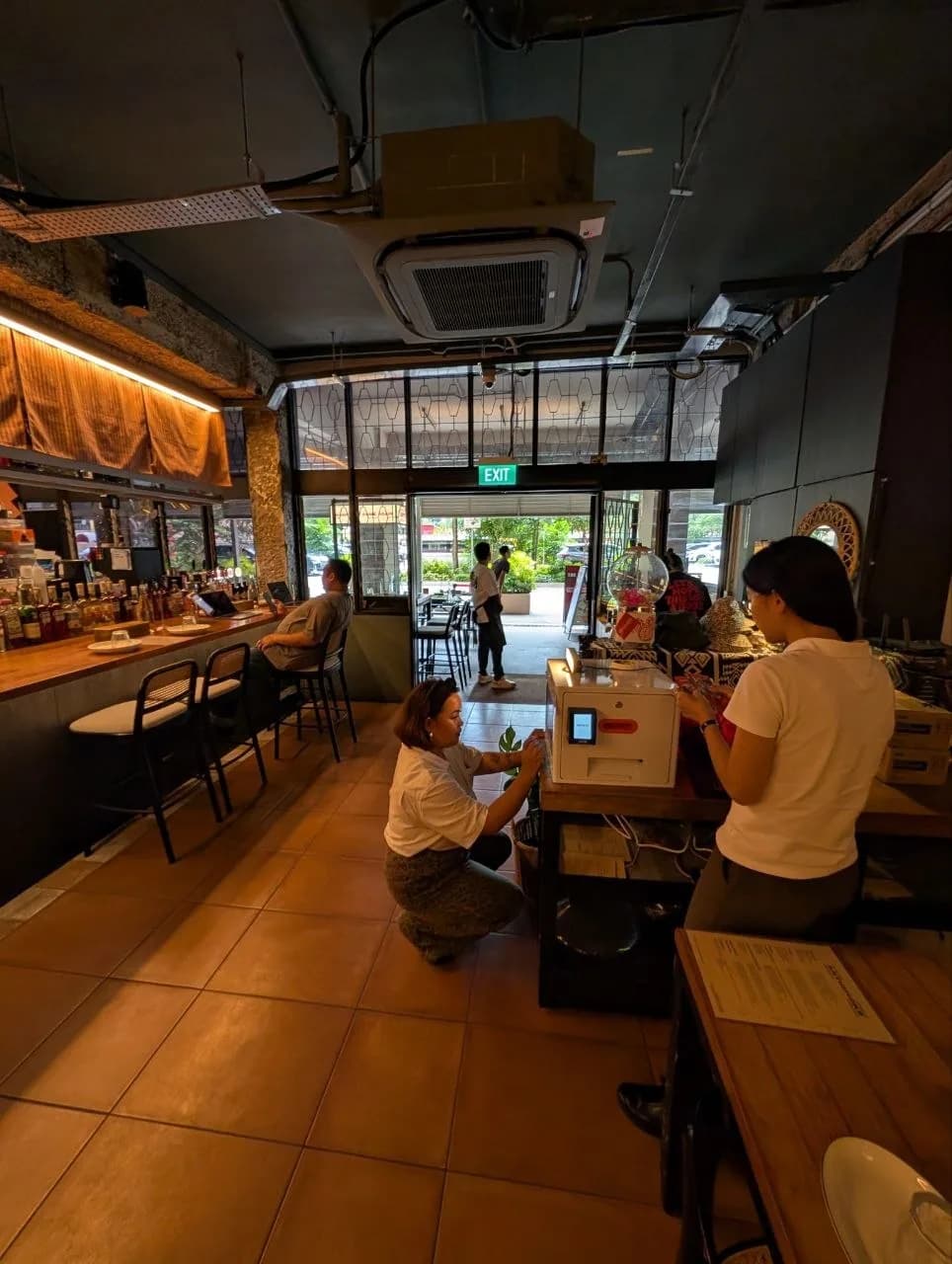 Raon mini photobooth inside a cafe